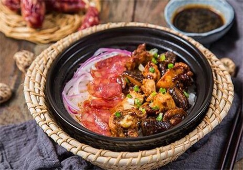 鲜味煲仔饭