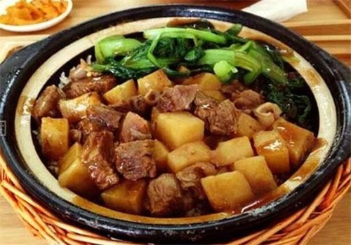 锅巴香香煲仔饭