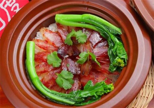 紫砂煲仔饭