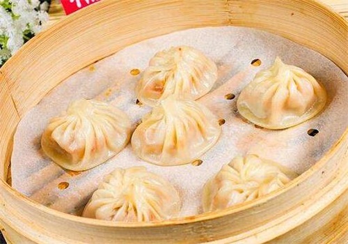 百年龍袍蟹黄汤包