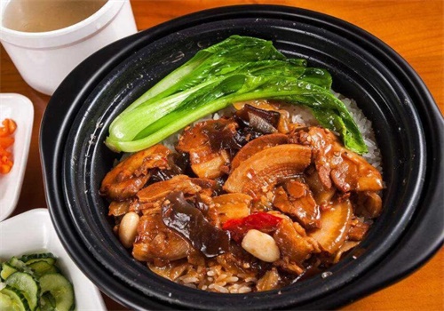 正宗煲仔饭