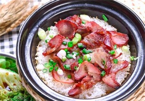 紫砂煲仔饭