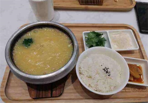 翰皇煲仔翅茶餐厅