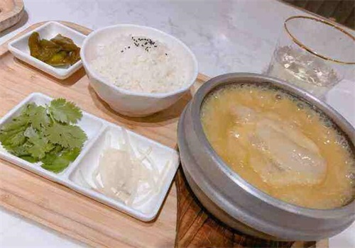 翰皇煲仔翅茶餐厅