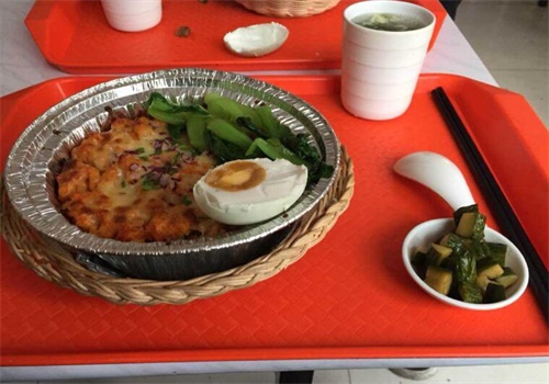 子鲤港式煲仔披萨饭