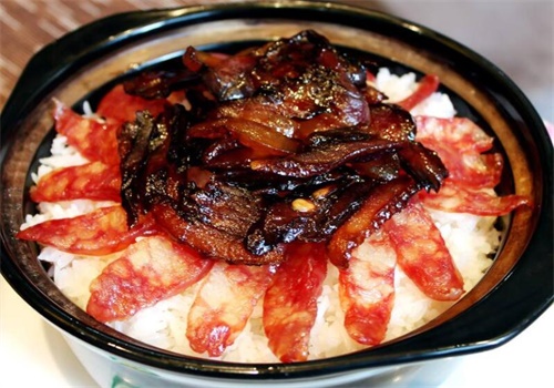 子麟煲仔饭