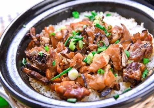 子麟煲仔饭