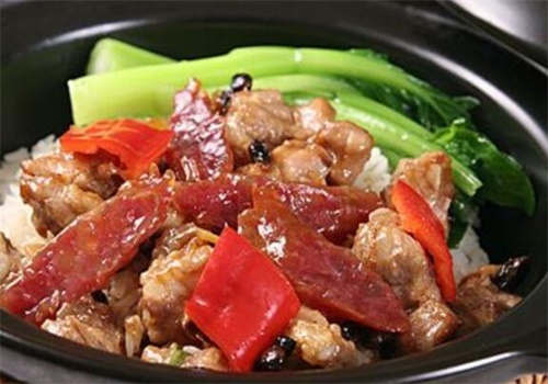 粒粒香广东煲仔饭