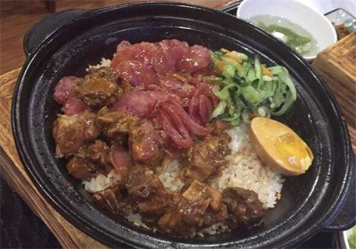 传家煲仔饭