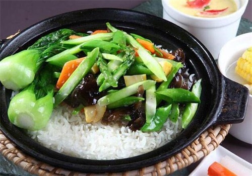 金凤凰煲仔饭