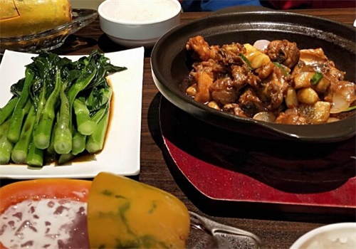 粤记煲仔饭