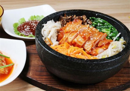 煲仔饭黄焖鸡米饭