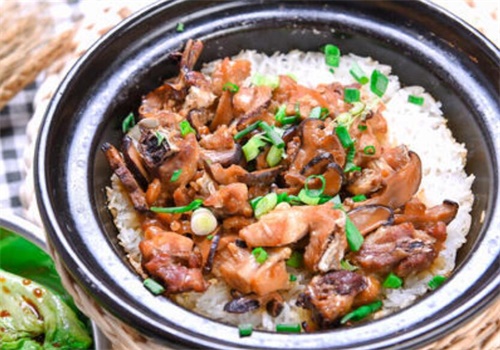 随意煲仔饭