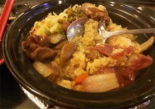 粤香煲仔饭