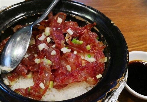 山泉水煲仔饭产品 门店图片