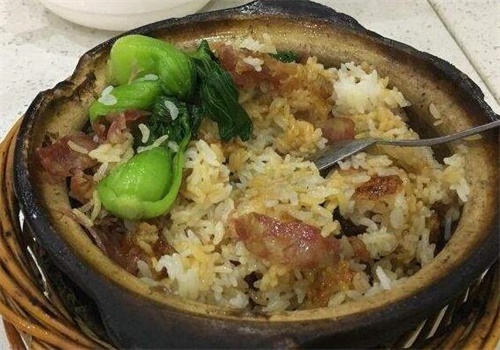 一升米煲仔饭