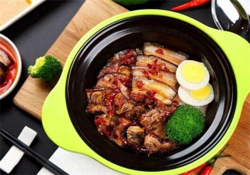阿龙煲仔饭