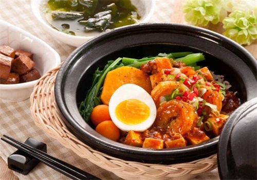 饭跑跑特色煲仔饭