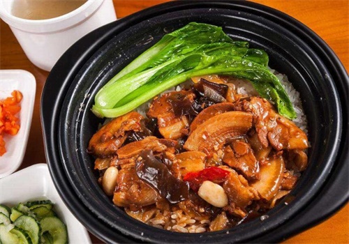 川湘煲仔饭
