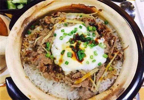 俩兄弟煲仔饭