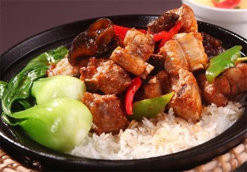 麻辣烫煲仔饭