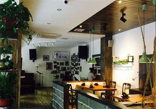 一缕炊烟休闲餐厅