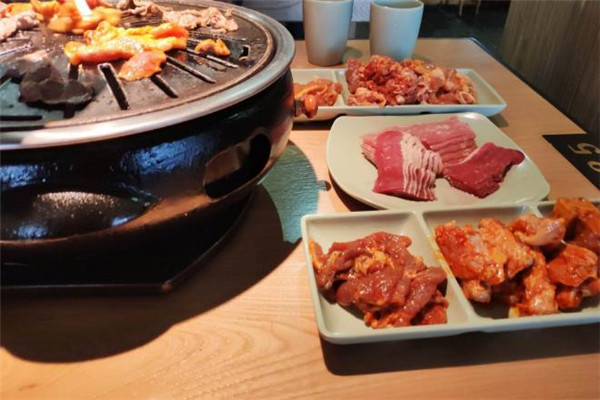 春天烤肉自助