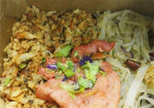 奇迹肉肉拌饭