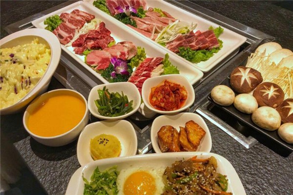 钛牛韩式烤肉加盟