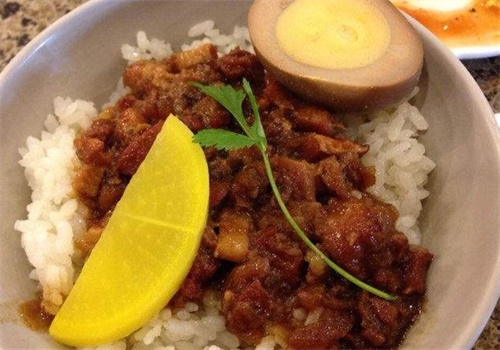 阿胖卤肉饭