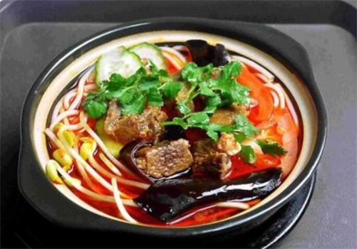 香河肉饼砂锅米线