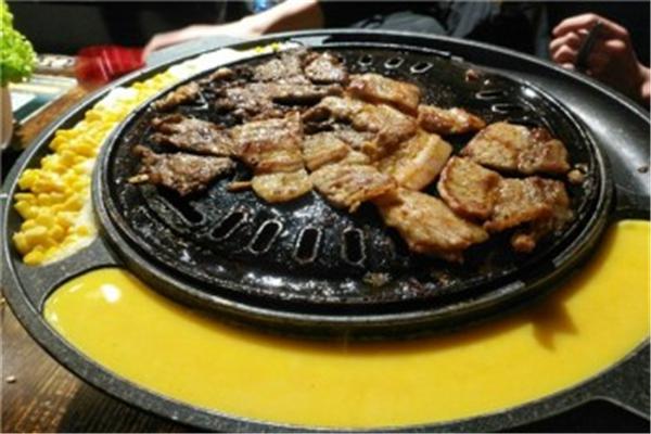 硅卡咕火山岩韩式烤肉加盟