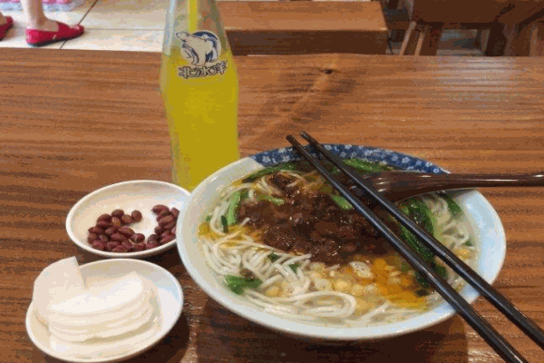 云然米线产品 门店图片