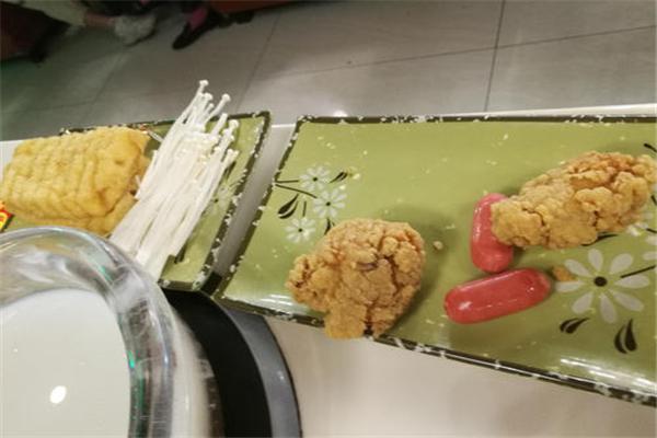 皇宫宴荟自助烤肉火锅加盟
