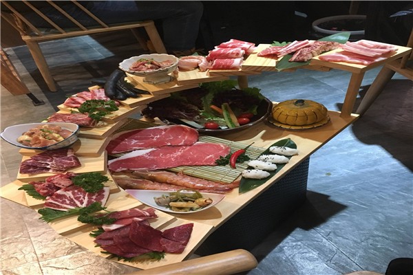 炭马来报烤肉加盟