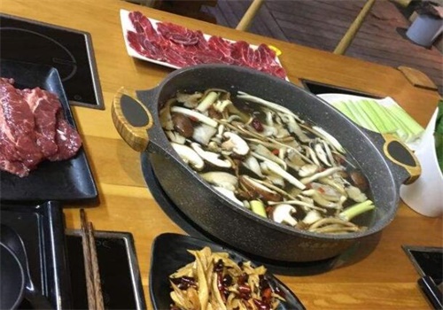 庖丁家牛肆鲜牛肉火锅