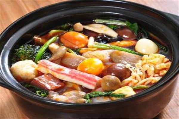 砂锅麻辣烫