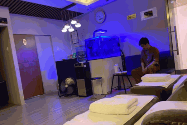 鸿鹄足浴店产品 门店图片