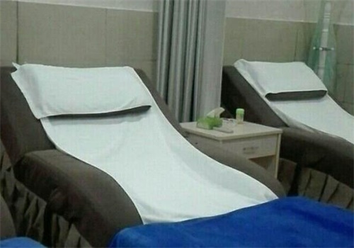 足亿佳修脚足浴