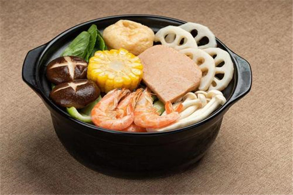 鑫枫林砂锅麻辣烫