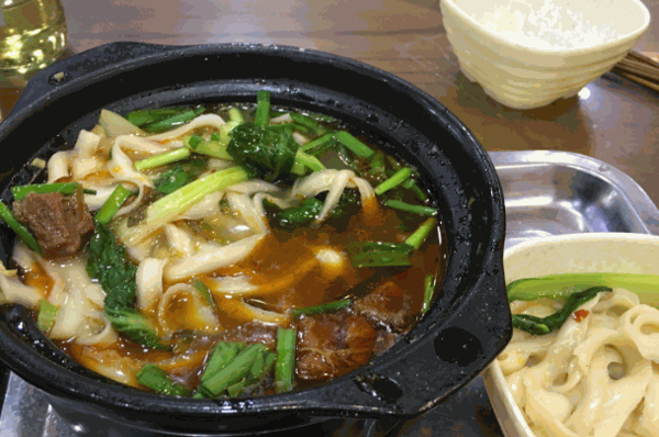长霞砂锅面