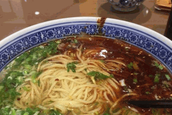 牛大碗牛肉拉面