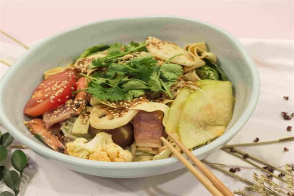 小张哥麻辣烫加盟