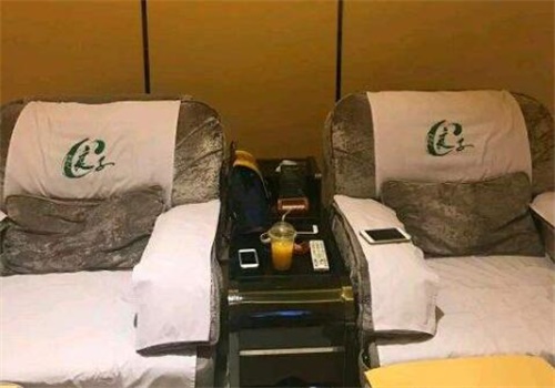 金凤凰千年足浴