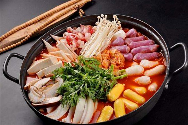摩芋韩国年糕火锅