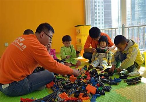 乐博趣少儿机器人教育
