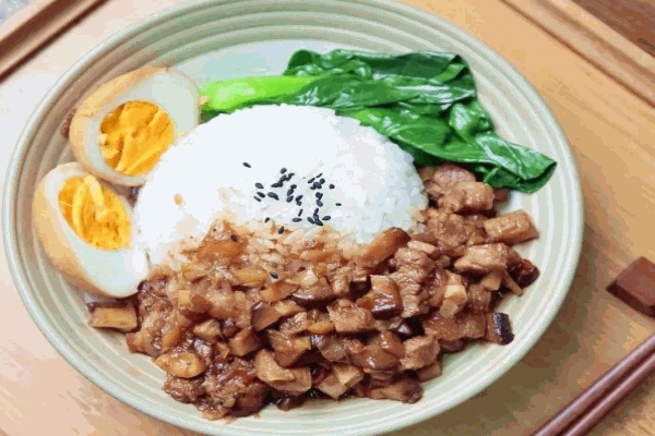 鲁阿卤大碗卤肉饭产品 门店图片