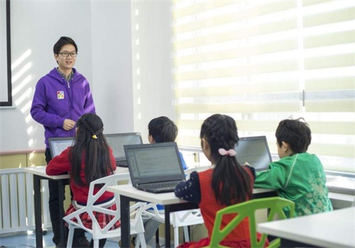 启码未来编程教育