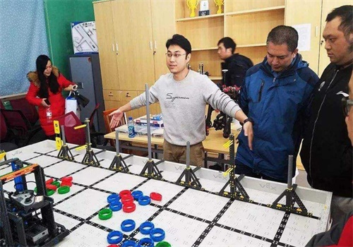 金博士机器人