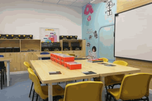 暴丰机器人教育产品 门店图片